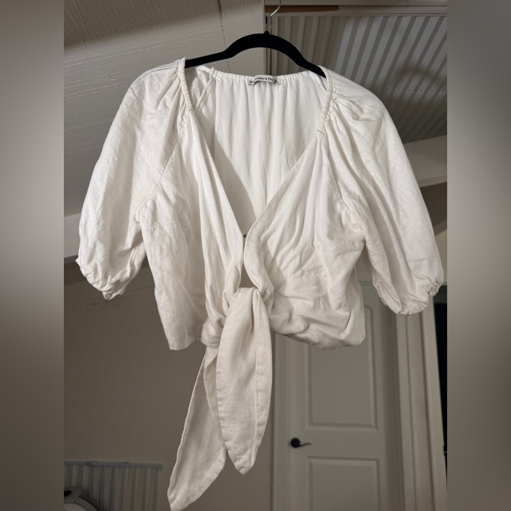 Abercrombie half puffy sleeve tie front white linen crop top - size M